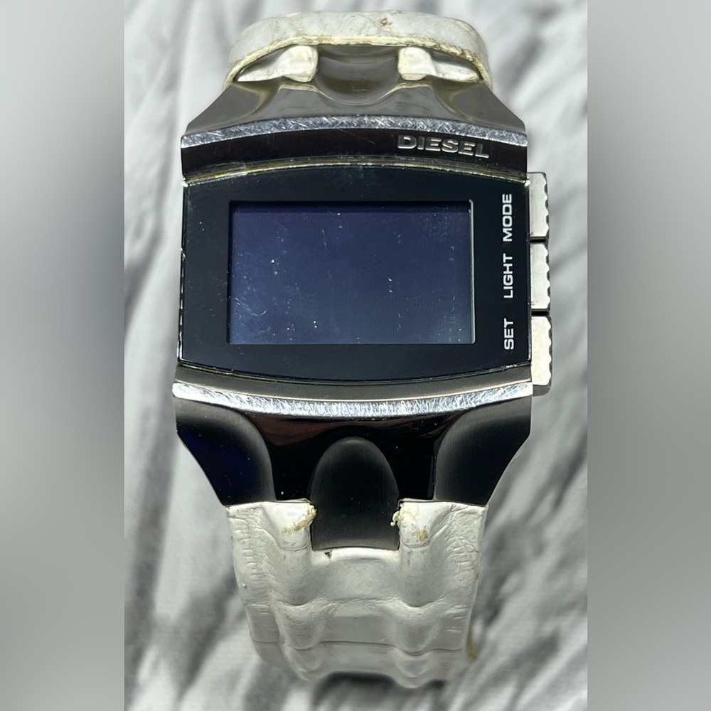 Diesel Men’s Digital LCD Watch DZ-7062 Only The Brave” Stainless Steel & Leather